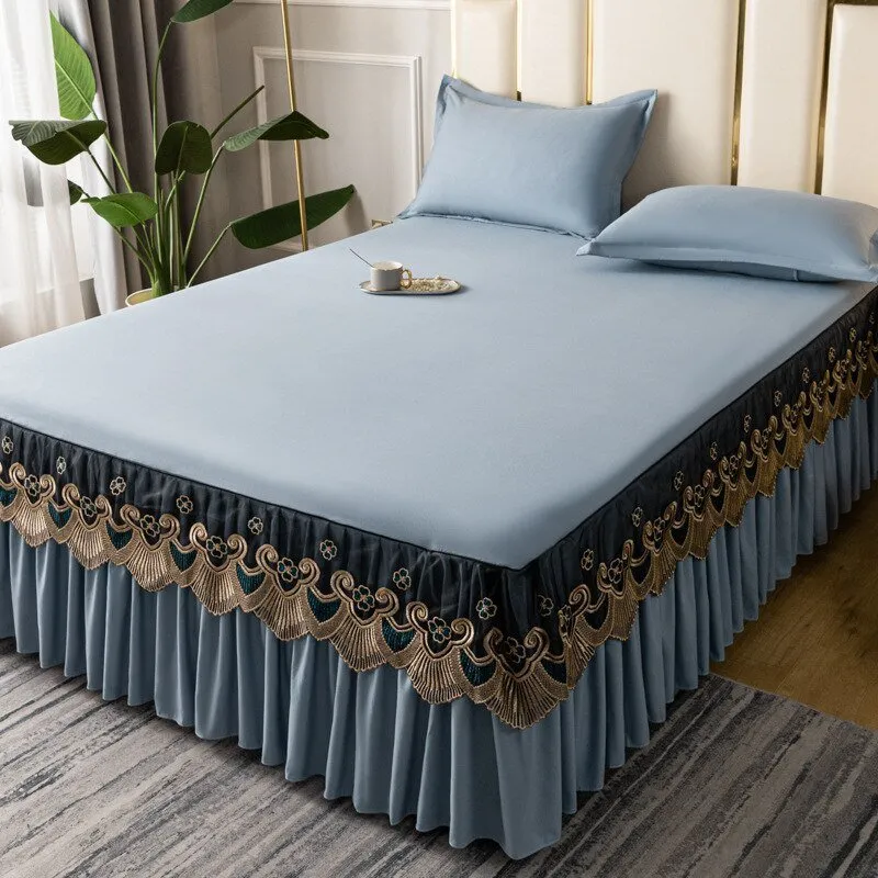 Solid Color Lace Bed Skirt Three Piece Set with Princess Style for Smooth Bed Spread and Mattress Protection