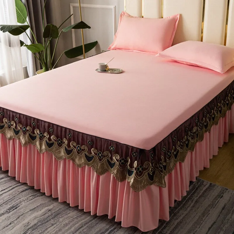 Solid Color Lace Bed Skirt Three Piece Set with Princess Style for Smooth Bed Spread and Mattress Protection