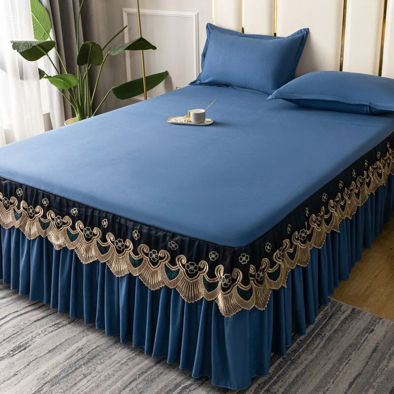 Solid Color Lace Bed Skirt Three Piece Set with Princess Style for Smooth Bed Spread and Mattress Protection