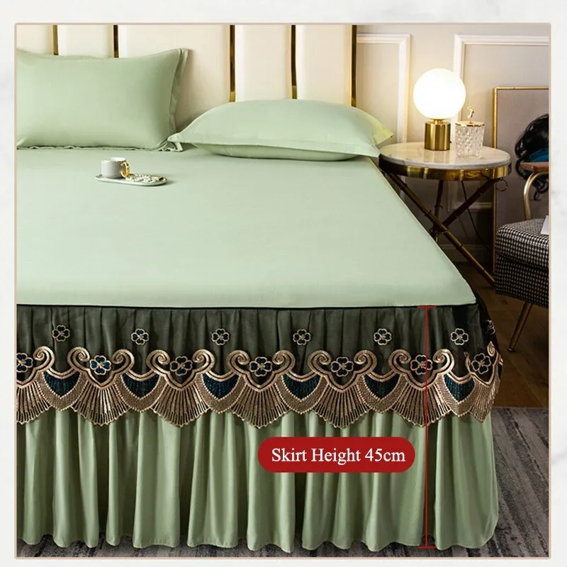 Solid Color Lace Bed Skirt Three Piece Set with Princess Style for Smooth Bed Spread and Mattress Protection